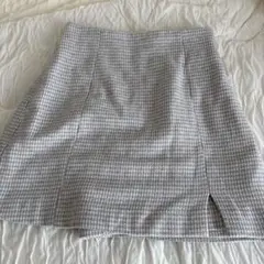 ミニスカートのサムネイル