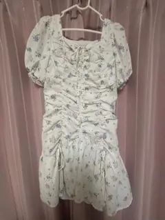 ナイスクラップ フラワープリント 半袖ミニワンピース