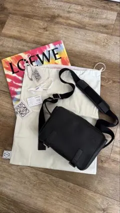 LOEWE ロエベ ミリタリー メッセンジャーバッグ XS ブラック ショルダーのサムネイル