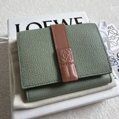 【美品】LOEWE ロエベ バーティカルウォレット ローズマリー 長財布 二子玉)LOEWE ロエベ バーティカル ウォレット スモール ソフト
