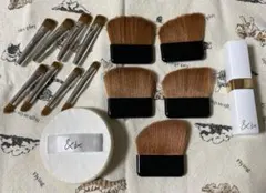 &be 薬用モイストリップケア 未使用品 アイシャドウブラシ チークブラシのサムネイル
