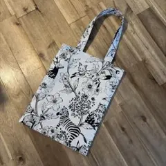リバティ ラミネート内ポケット付きぺたんこバッグ＊ - メルカリ