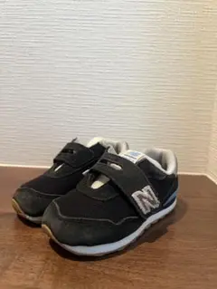 値下げ！New Balance 515 キッズ靴 ブラック/ブルー 14