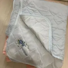 YUMIKATSURA 敷きパッド ライトブルー 花柄刺繍