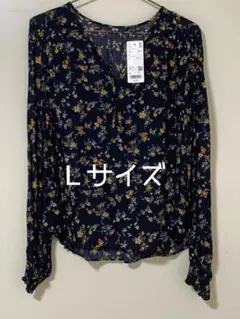 ユニクロ　タグ付き新品　花柄Vネックブラウス　黒　Lサイズ