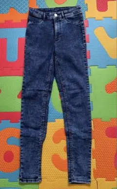 H&M Divided ダークブルー スキニージーンズ EUR 36のサムネイル