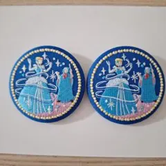 ディズニー　刺繍缶バッチ　シンデレラ