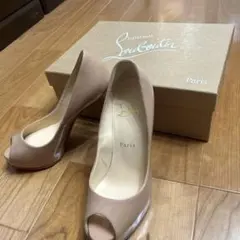 美品クリスチャンルブタンパテントヒールパンプスピンクベージュヌードオープントゥ