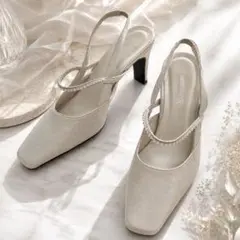 PETITSOIR フォーマルパンプス　ラインストーン　ラメ　結婚式　24EEのサムネイル