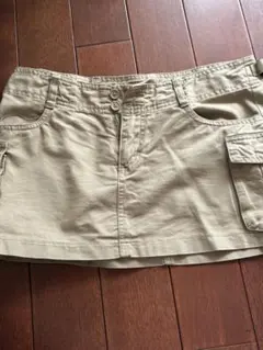 Brandy Melville カーゴミニスカート ベージュのサムネイル