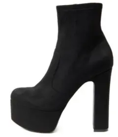 R&E ショートブーツ　厚底　ヒール