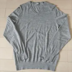 UNIQLO グレー Vネックニットセーター M