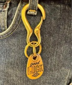 真鍮　 ゴールド good LUCK キーホルダー