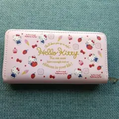 Hello Kitty ストロベリーデザイン 長財布