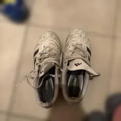 adidas Predator サッカーシューズ