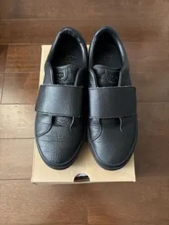 UGG レザースニーカー