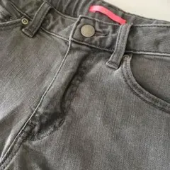 美品☆ UNIQLO デニムパンツ １４０ ☆