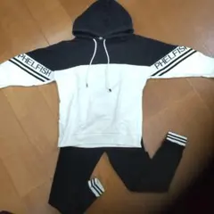 キッズパーカー・パンツセット