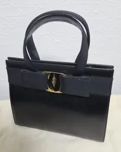 フェラガモ ヴァラリボン ハンドバッグ 2way 黒ブラック ゴールド金具