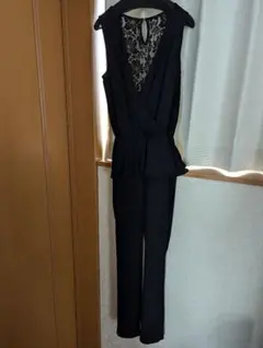 新品未使用タグ付 self-portrait バルーンスリーブジャンプスーツ 黒