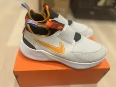 Nike スニーカー FN1294-009 ホワイト/オレンジ/ブルー