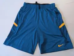 美品‼️ナイキ　NIKE　ハーフパンツ　DRY FIT ウォーキング　ランニングのサムネイル
