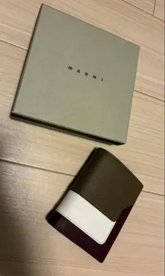 MARNI 二つ折り財布 オリーブグリーン/バーガンディのサムネイル