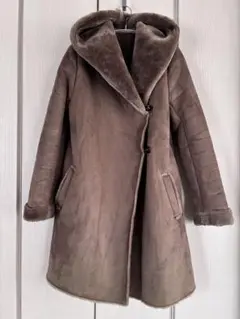 ブラウン フード付きムートン風コート