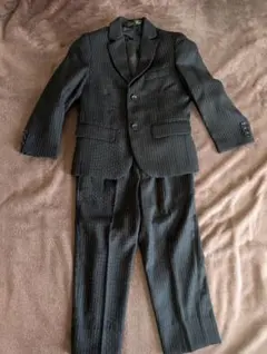 ブラックストライプ フォーマルスーツ ベスト付き　110cm