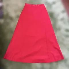 GU 赤色 ロングスカート Sサイズ