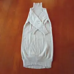 期間限定お値下げ　タートルネック ニットワンピース　ハイネック　グレーベージュ