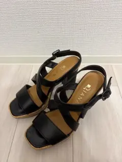 【極美品】ダイアナ クロスストラップ コルクヒールサンダル 黒