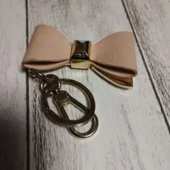 FURLA（フルラ）リボン型　キーホルダー　キーリング　チャーム　ピンクのサムネイル