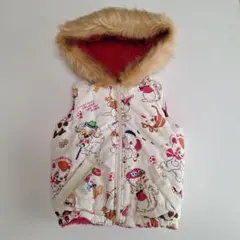 チェリッチュ　フードつきダウンベスト