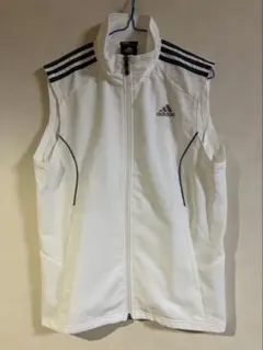 d*9様 adidasメンズベスト