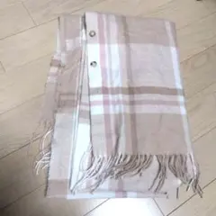 チェック柄 ベージュ系マフラー ボタン付き
