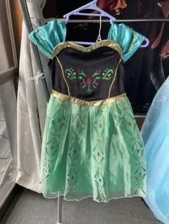 アナのドレス風コスプレ衣装（緑色）