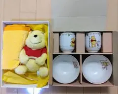 くまのプーさん 茶碗＆湯のみセットと ぬいぐるみ付きフェイスタオル