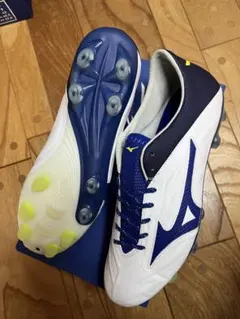 新品　大特価　激レア　廃盤品　ミズノ　レビュラ V1 26cm B 新品 特価 激レア 廃盤品 ミズノ レビュラ V1 26cm ホワイト - メルカリ