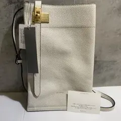 【未使用】ORSETTO　金具付きショルダーバッグ　シュリンクレザー　ホワイト
