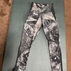 リーボックのヨガパンツ