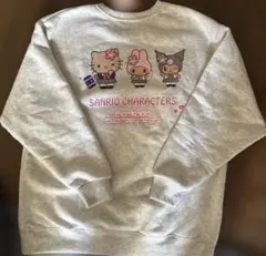 サンリオキャラクター　日焼け　 裏起毛　トレーナー　スウェット　グレー