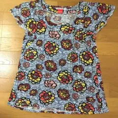 キャシャレル　ユニクロ　コラボTシャツ　カットソーのサムネイル