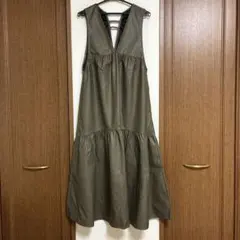 美品Discoatディスコート　エコレザーティアードワンピース　カーキ