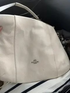 COACH ホワイト レザー ショルダーバッグ