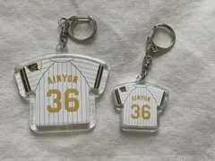阪神タイガース あいみょん 始球式 チャンピオンユニフォーム キーホルダー 2種