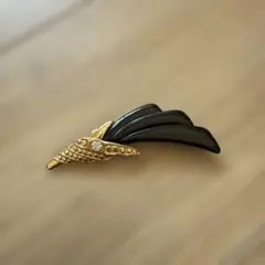 新品 天然石黒い翼オニキスカービング彫刻ビジュー帯留め帯飾り - メルカリ