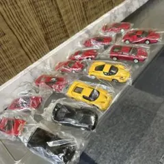 フェラリーミニカー 13台セット 赤 黄 黒 未開封