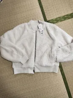 ユニクロ　防風アウターフリースリブブルゾン