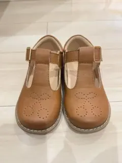 petit main チェリーアイレットシューズ　サンダル